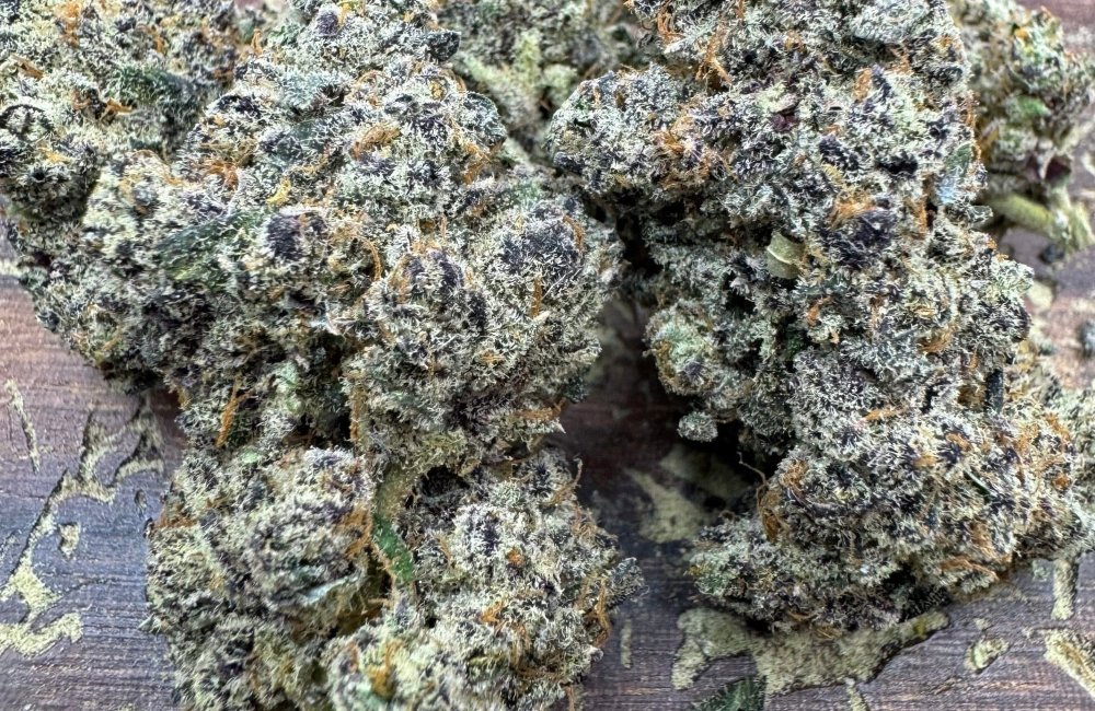 Bubble Gum weed strain 33 Bubble Gum weed strain in los angeles