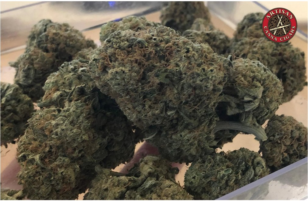 LA Kush Cake weed strain 3 Macro of LA Kush Cake Trichomes